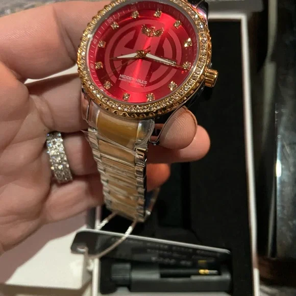 Hidden Hills Watch